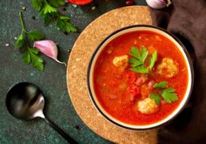 Przepis Azjatycka zupa pomidorowa z mięsnymi klopsikami House of Asia
