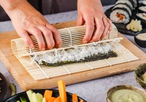 Jak zawijać sushi matą bambusową? House of Asia