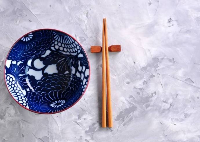Wysmakowany minimalizm czyli jak opanować japoński styl na talerzu i wokół niego?