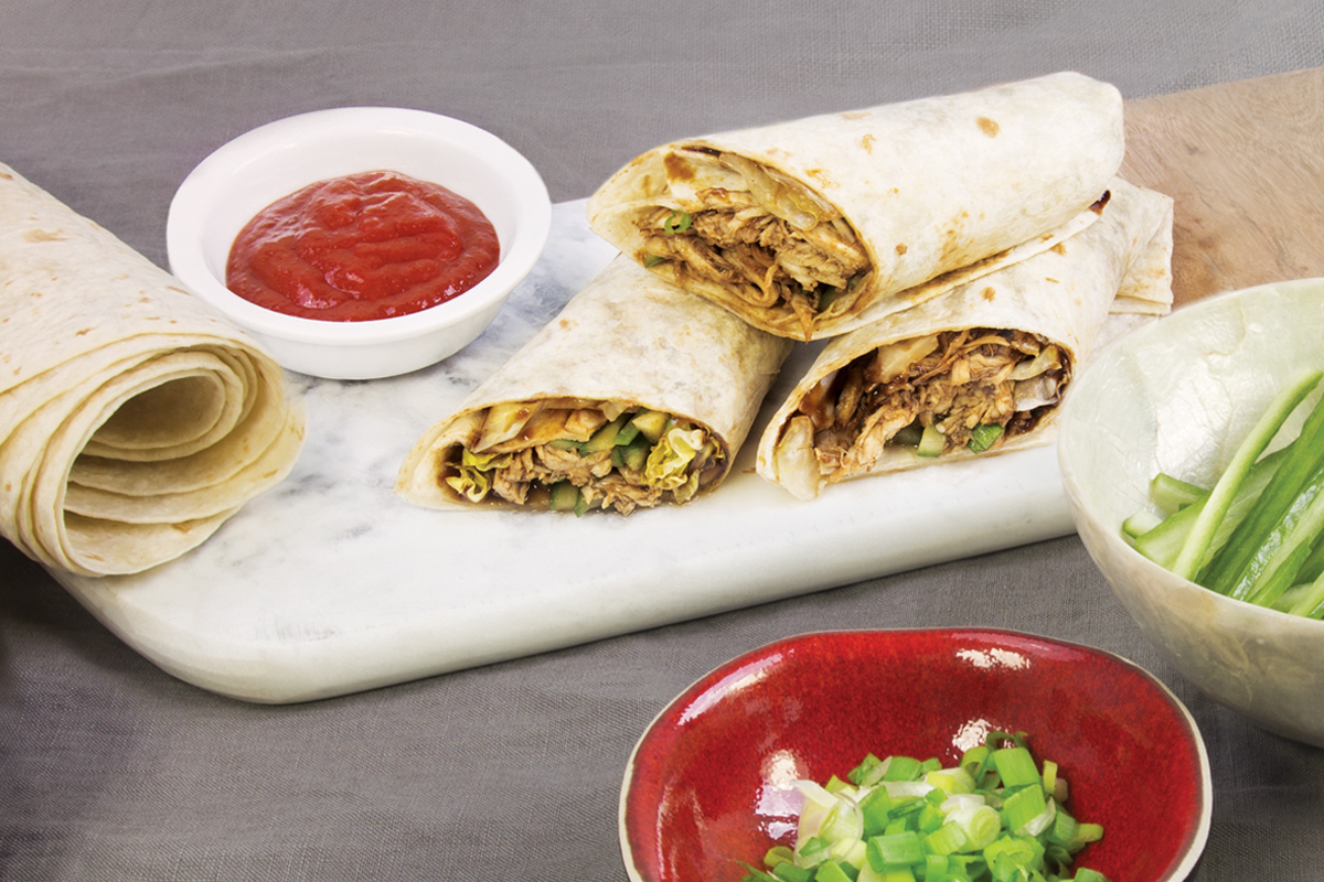 Wrapy z kurczakiem w sosie hoisin