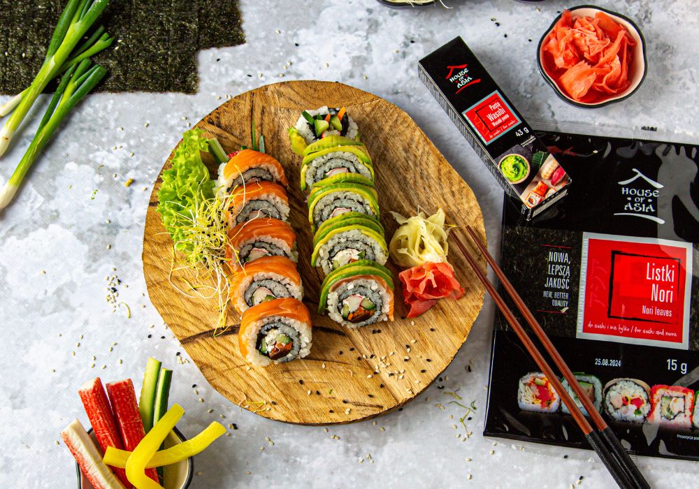 Kaburamaki sushi z łososiem, tykwą i awokado