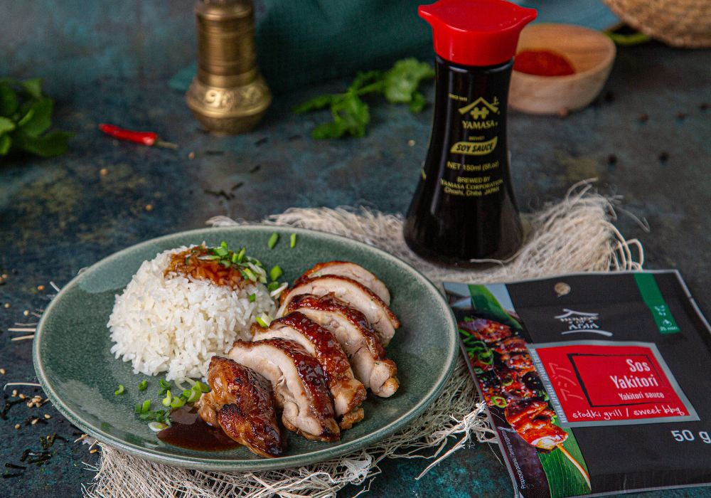 Kurczak pieczony w sosie Yakitori