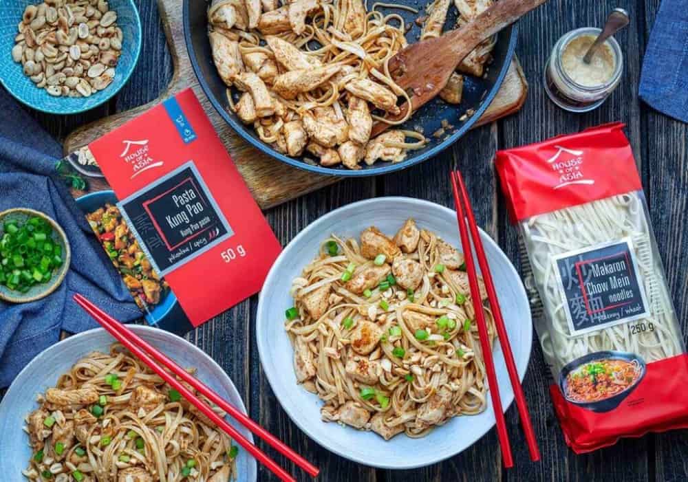 Makaron Chow Mein w sosie Kung Pao