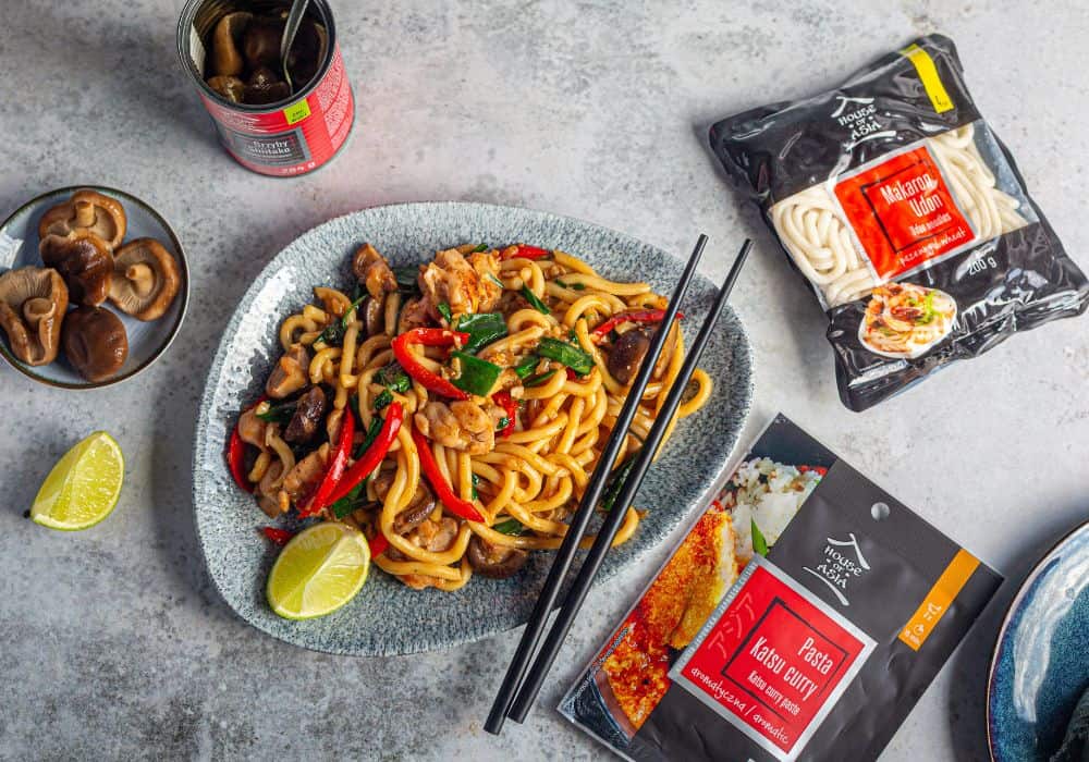 Makaron Udon z pastą Katsu curry