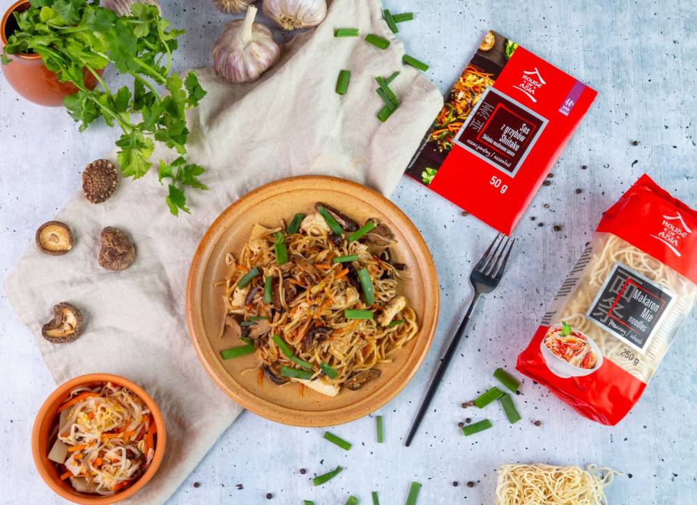 Makaron mie z sosem z grzybów shiitake House of Asia