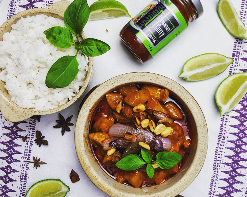 Massaman Curry z kurczakiem