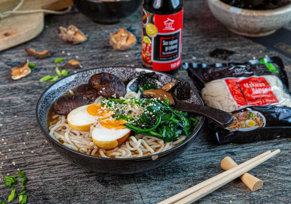 Wege Ramen z grzybami Shiitake