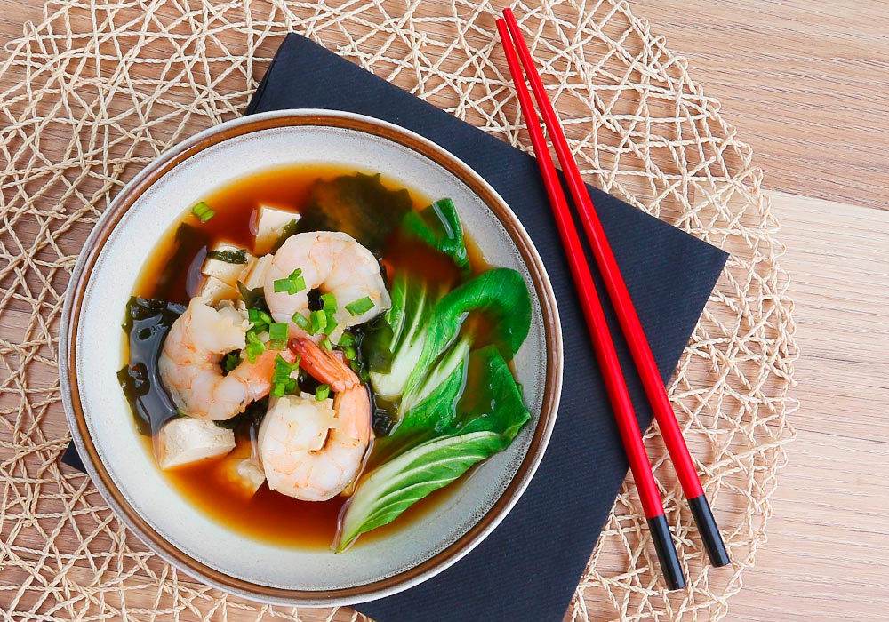 Zupa Miso z krewetkami i tofu