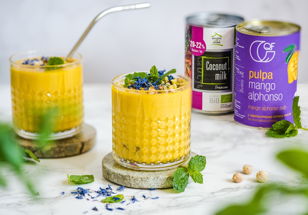 Kokosowe mango lassi