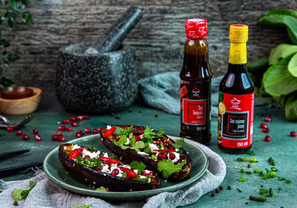 Grillowany bakłażan teriyaki z fetą i granatem