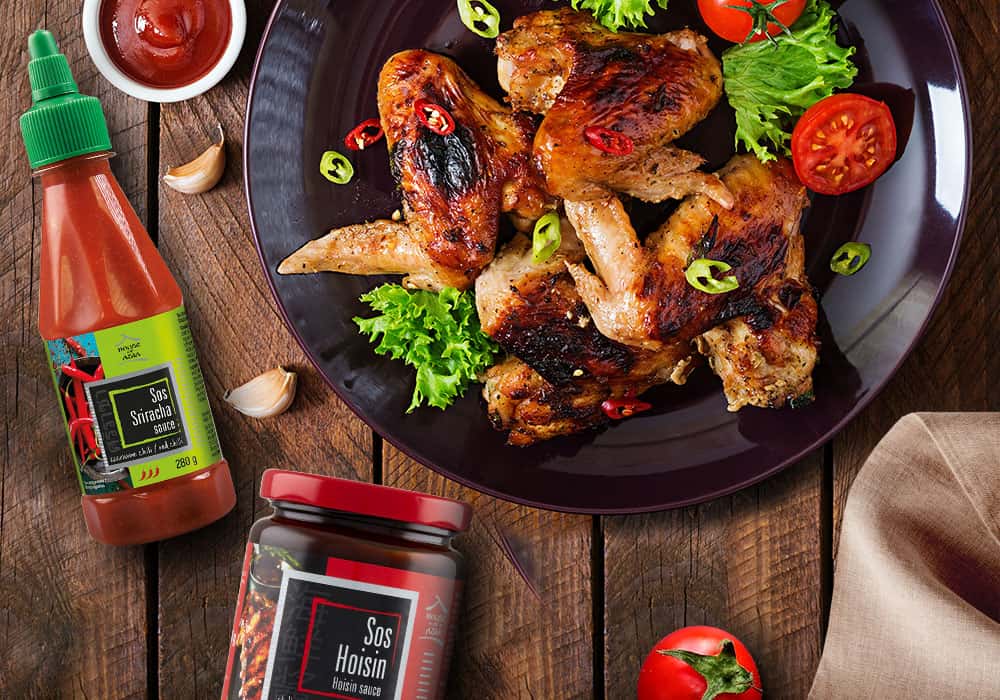 Skrzydełka grillowane w sosie Hoisin i Sriracha
