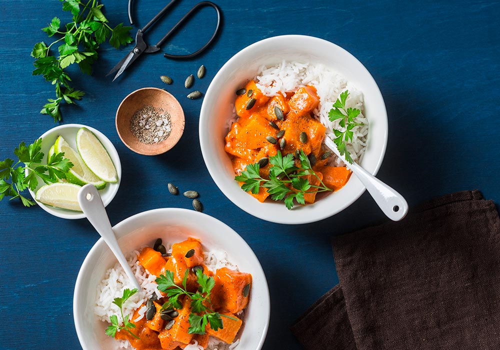 Massaman curry z dynią i mleczkiem kokosowym