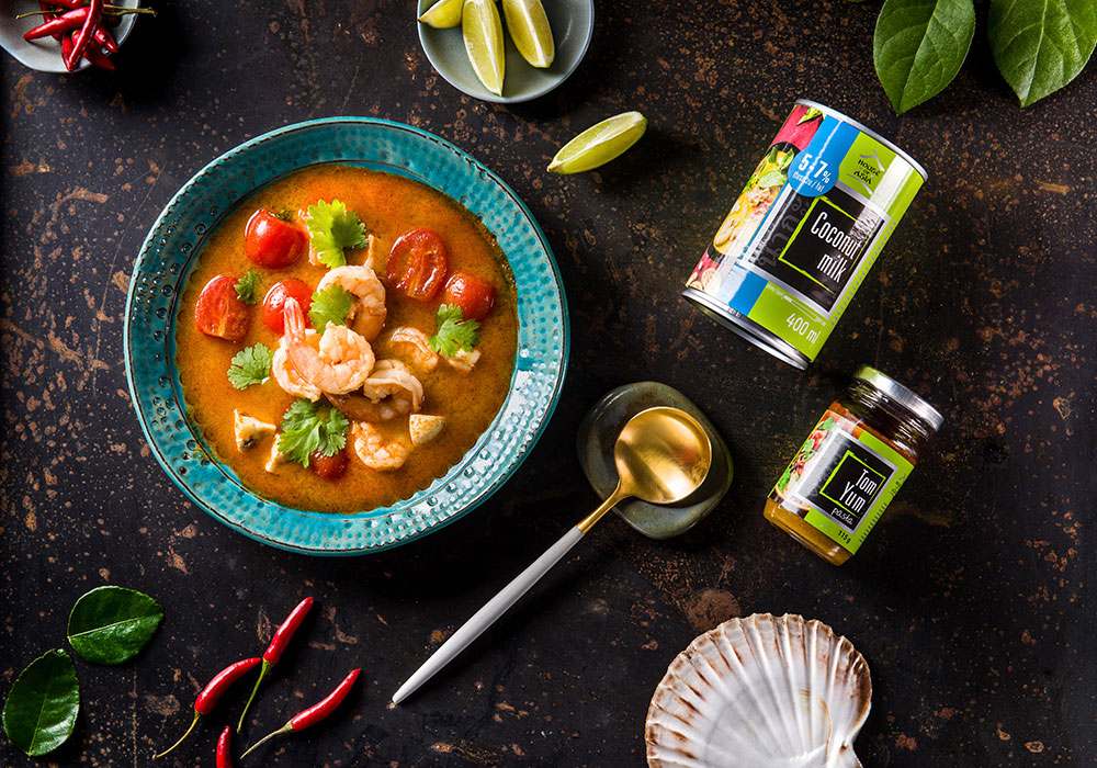 Zupa tajska Tom Yum z krewetkami