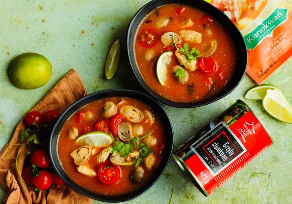 Zupa Tom Yum Kung z kurczakiem